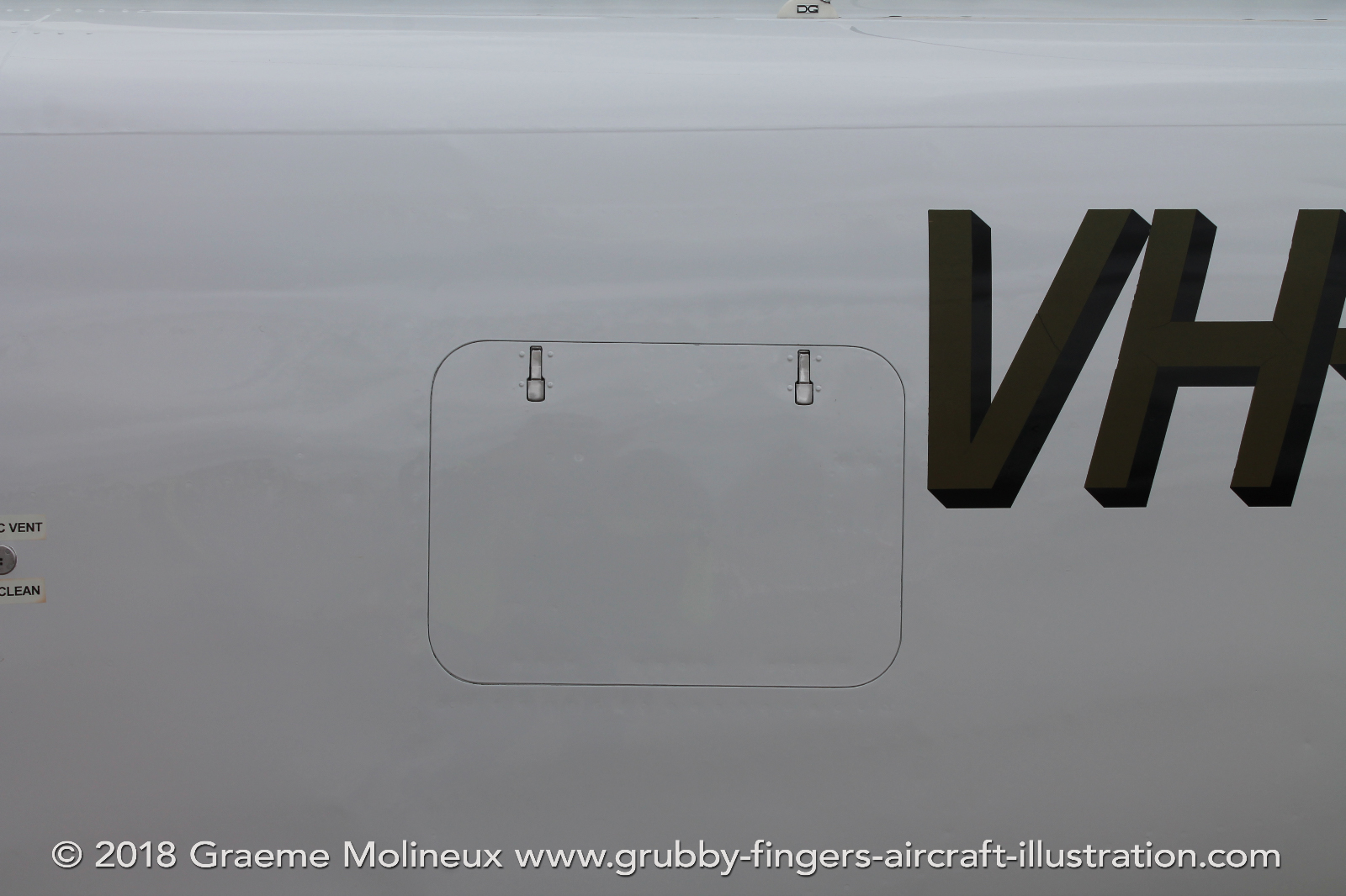 Aero%20Commander%20VH-PCV%20Essendon%202016%20069%20Graeme%20Molineux