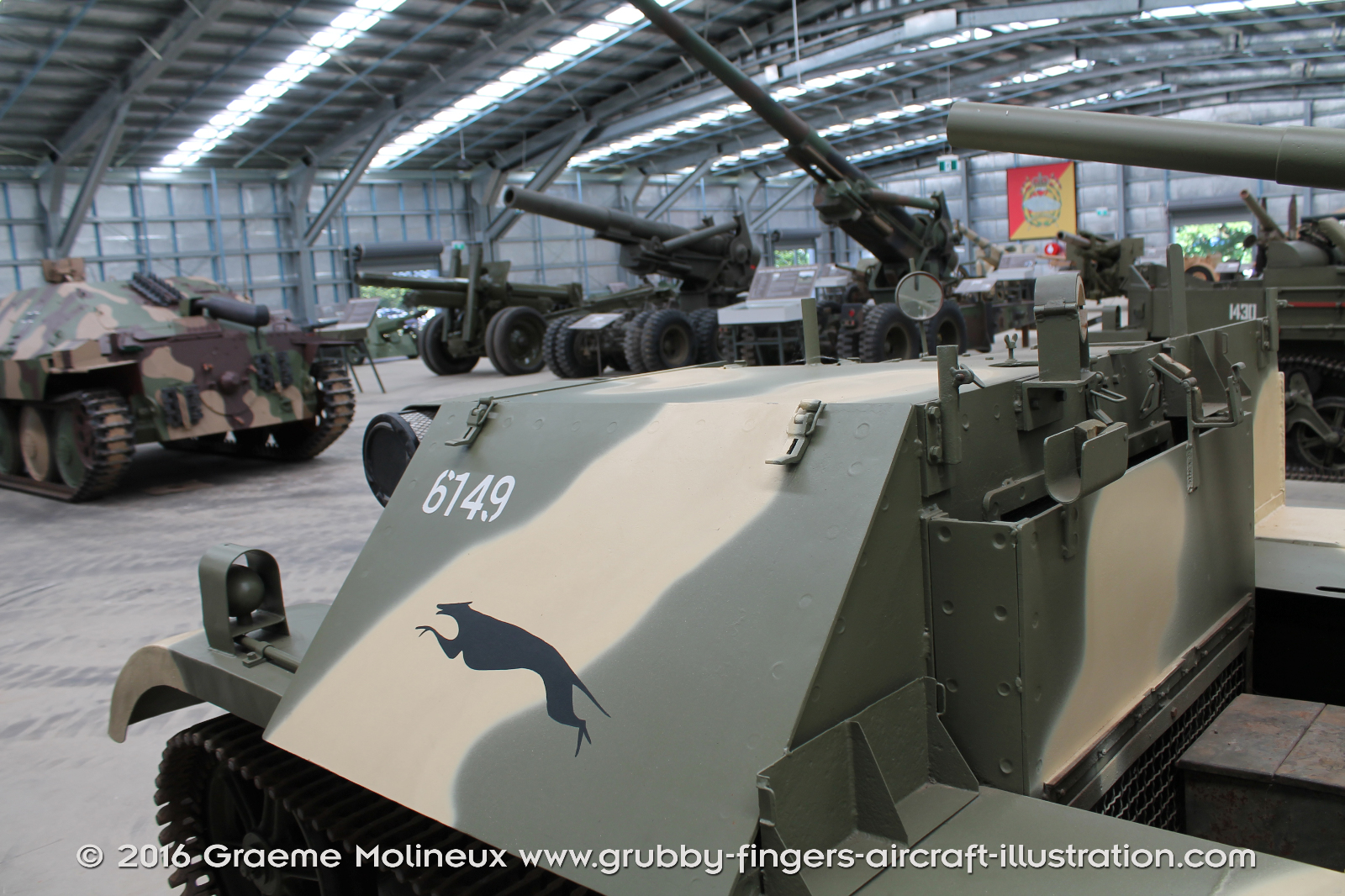 Australian%202PDR%20Tank%20Attack%20Carrier%20Walkaround%206149%20Australian%20Army%20AAAM%20Cairns%202016%2076%20Graeme%20Molineux