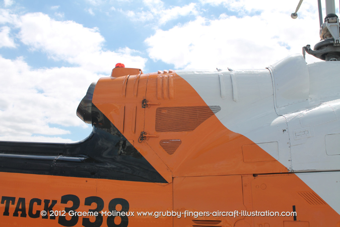 Bell_UH-1C_VH-DHY_HeliServe_44_GrubbyFingers
