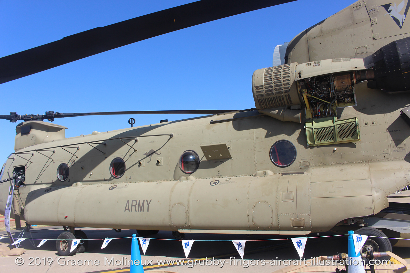 %_tempFileNameBoeing%20CH-47%20Chinook%20301%20Army%20Avalon%202019%2004%20GraemeMolineux%